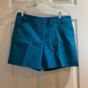 White House Black Market, The 5” Short